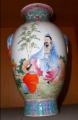 珐琅彩人物瓶